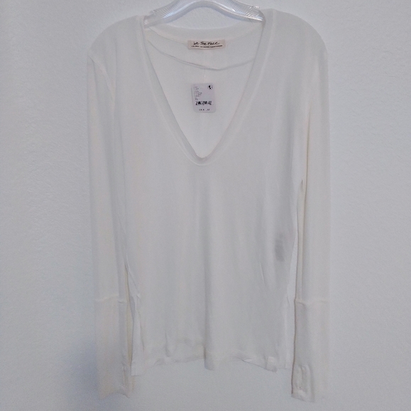 🥚FP Fresh & Clean Long sleeve Tee - Picture 5 of 10